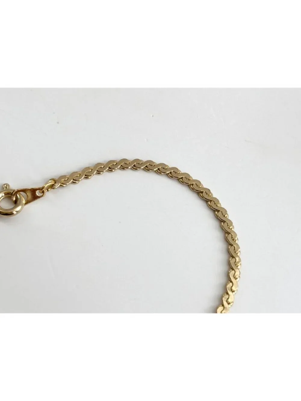 Gold Toned Serpentine Chain Minimalist 80's Vintage Bracelet
